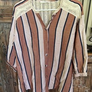 Striped top with lace